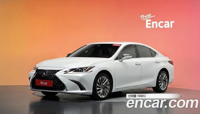 Lexus ES Luxury Plus — пробег 64 267 км — фото 1 из 5