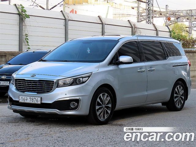 Kia Carnival 9-seater Luxury — пробег 208 979 км — фото 2 из 5