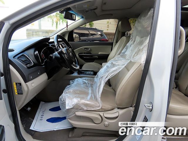 Kia Carnival 9-seater Luxury — пробег 208 979 км — фото 5 из 5