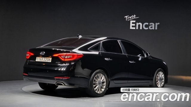 Hyundai Sonata 2.0 Smart — пробег 210 384 км — фото 2 из 5