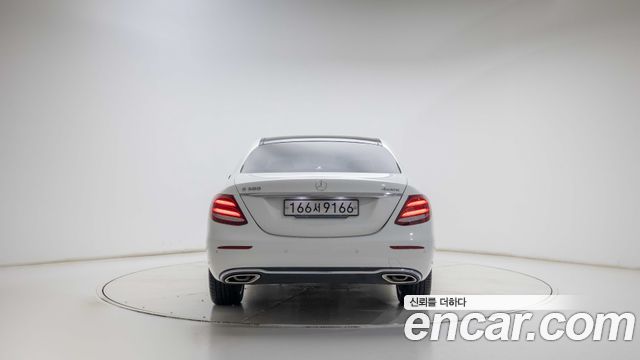 Mercedes-Benz E-Class из Кореи Encar