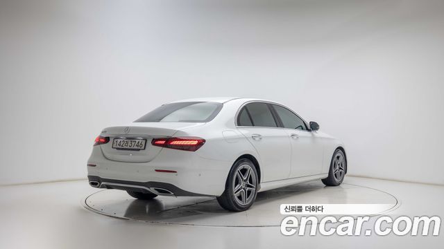 Mercedes-Benz E-Class из Кореи Encar