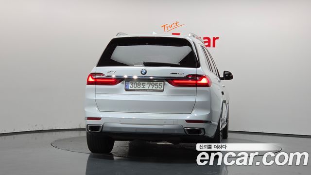 BMW X7 xDrive 40i Design Pure Excellence 6-Seater — пробег 124 844 км — фото 4 из 5