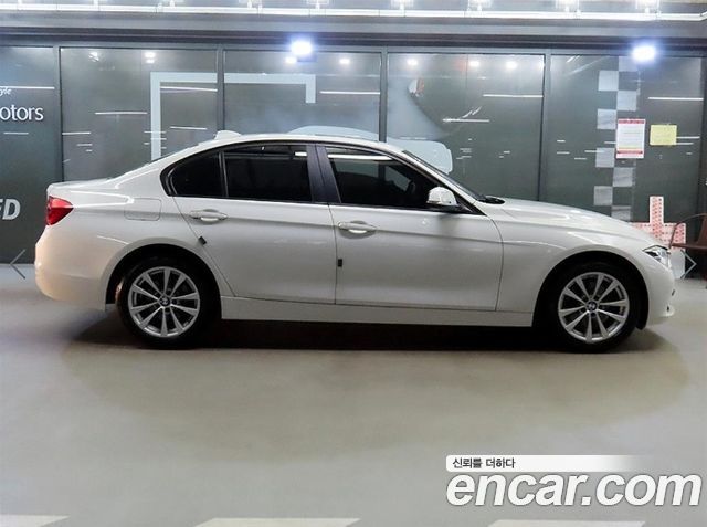 BMW 3-Series 320d xDrive — пробег 61 327 км — фото 3 из 3
