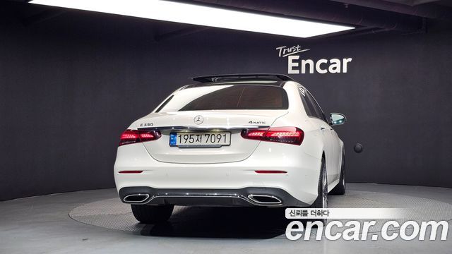 Mercedes-Benz E-Class E350 4MATIC AMG Line — пробег 77 173 км — фото 4 из 5