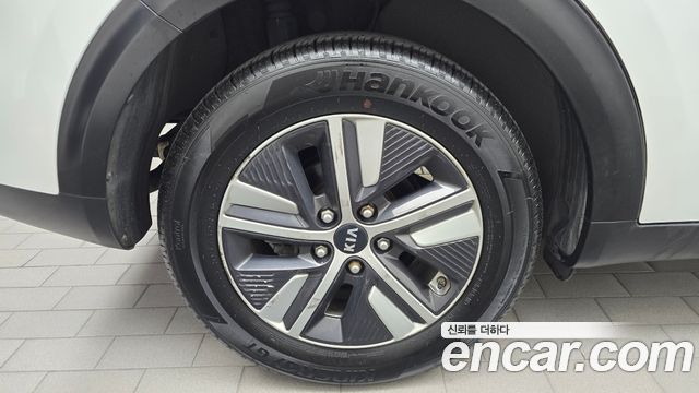Kia Niro 1.6 HEV Prestige — пробег 130 553 км — фото 5 из 5
