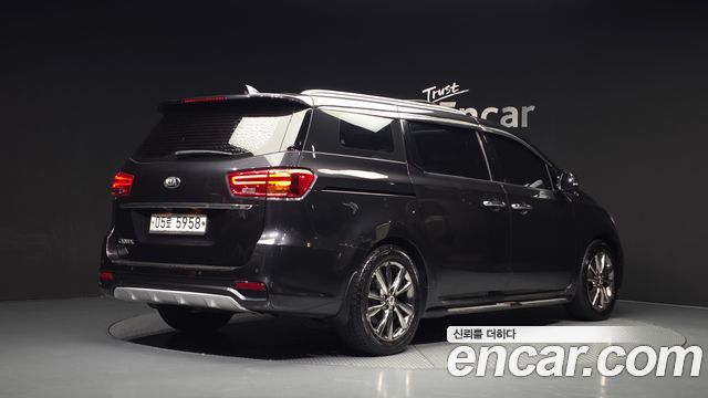 Kia Carnival из Кореи Encar