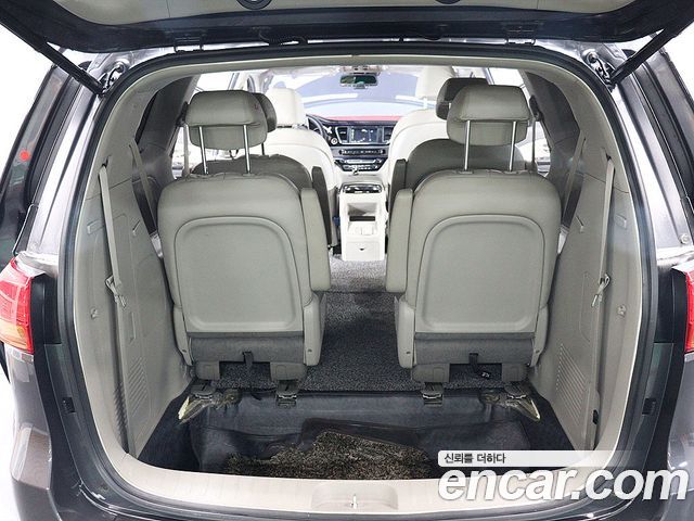 Kia Carnival 9-seater Noblesse — пробег 180 784 км — фото 5 из 5