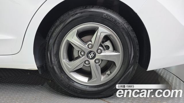 Hyundai AVANTE 1.6 GDI Smart — пробег 137 213 км — фото 5 из 5