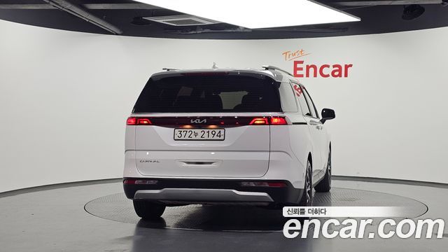 Kia Carnival Diesel 9-Seater Prestige — пробег 73 316 км — фото 4 из 5