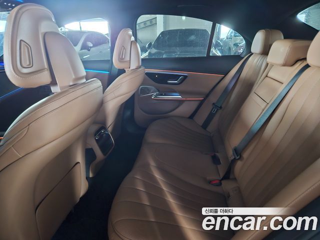 Mercedes-Benz E-Class E350e 4MATIC — пробег 1 699 км — фото 3 из 5