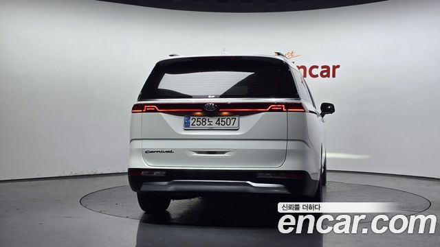 Kia Carnival из Кореи Encar