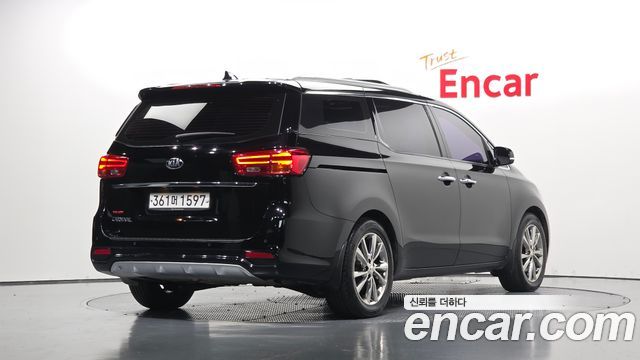 Kia Carnival из Кореи Encar