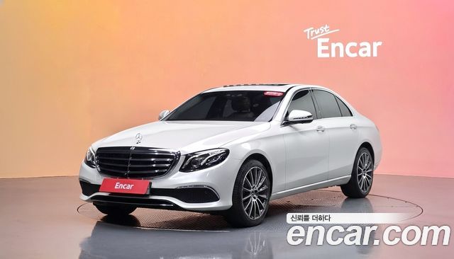 Mercedes-Benz E-Class E300 4MATIC Exclusive — пробег 93 407 км — фото 1 из 5