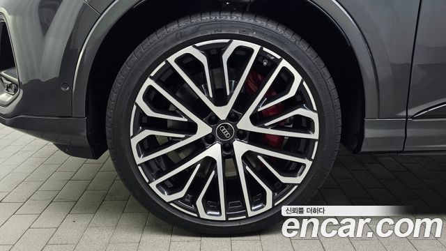 Audi SQ7 4.0 TFSI Quattro — пробег 29 км — фото 5 из 5
