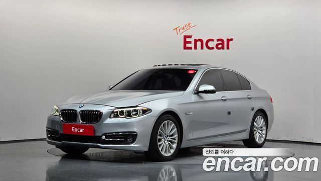 BMW 5-Series 520d Luxury Plus — пробег 78 100 км — фото 1 из 5