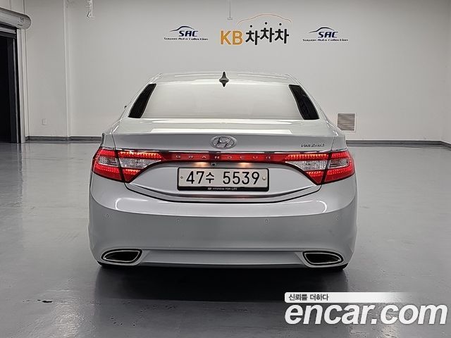 Hyundai Grandeur HG240 Luxury — пробег 84 407 км — фото 4 из 5