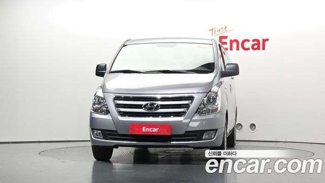 Hyundai Starex 12-Seater Wagon Smart — пробег 59 556 км — фото 3 из 5