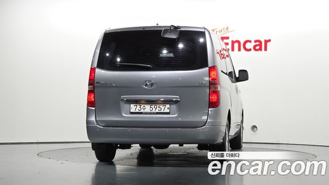 Hyundai Starex 12-Seater Wagon Smart — пробег 59 556 км — фото 4 из 5