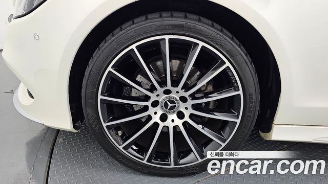 Mercedes-Benz CLS-Class CLS250 d 4MATIC AMG Line — пробег 48 573 км — фото 5 из 5