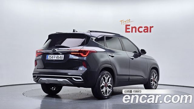 Kia Seltos из Кореи Encar