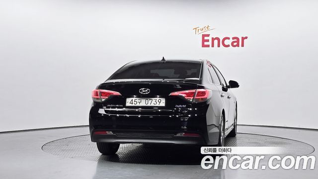 Hyundai Sonata 2.0 HEV Premium — пробег 136 652 км — фото 4 из 5