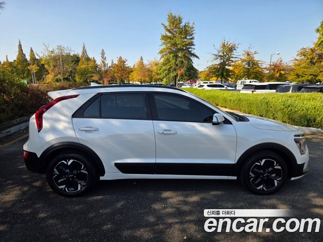 Kia Niro Air — пробег 75 200 км — фото 5 из 5