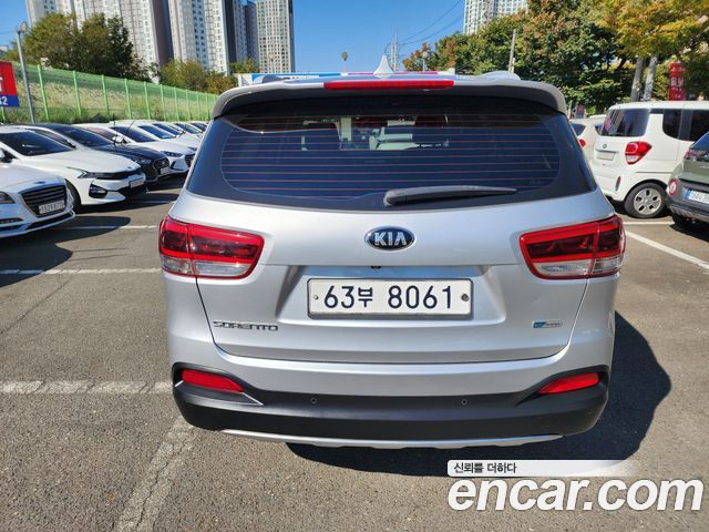 Kia Sorento Diesel 2.0 2WD Prestige — пробег 114 000 км — фото 4 из 5