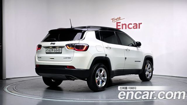 Jeep Compass 2.4 Limitied AWD — пробег 25 172 км — фото 2 из 5