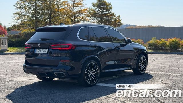 BMW X5 M50i — пробег 78 400 км — фото 2 из 5