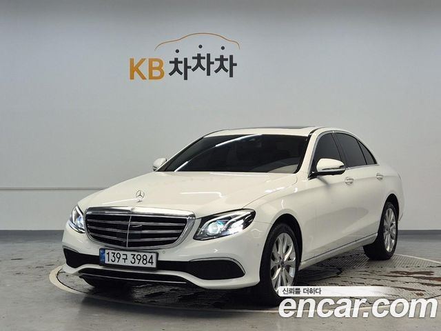 Mercedes-Benz E-Class E300 4MATIC Exclusive — пробег 47 040 км — фото 1 из 5