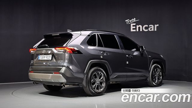 Toyota RAV4 2,5 4WD Hybrid LTD — пробег 25 409 км — фото 2 из 5