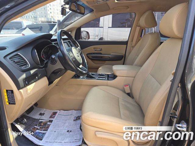 Kia Carnival 7-Seater Limousine VIP — пробег 240 000 км — фото 4 из 5