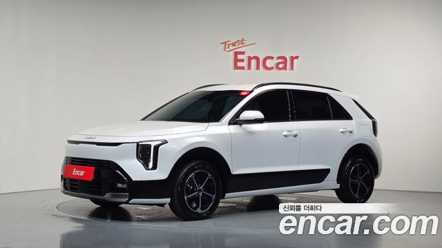 Kia Niro Prestige — пробег 5 991 км — фото 1 из 5