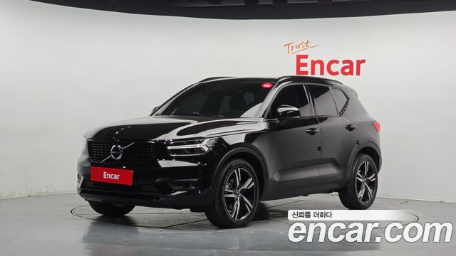 Volvo XC40 B4 R-Design — пробег 158 120 км — фото 1 из 5