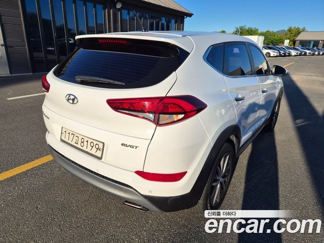 Hyundai Tucson Diesel 1.7 2WD Style Fever — пробег 139 000 км — фото 4 из 5