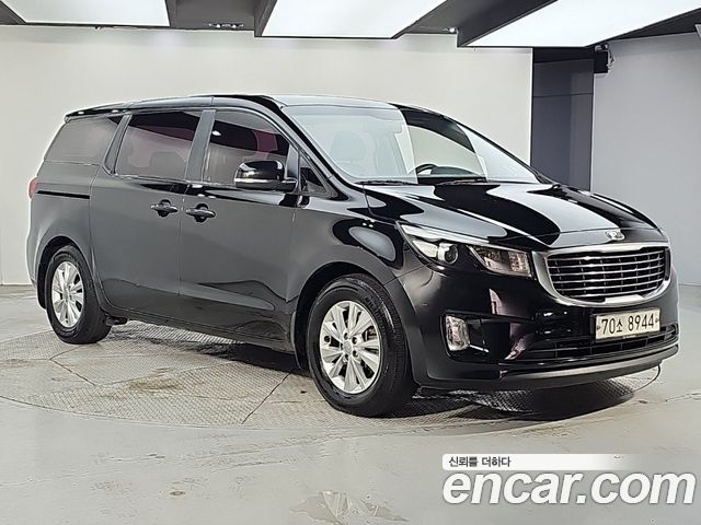 Kia Carnival 11-seater Deluxe — пробег 146 000 км — фото 2 из 5