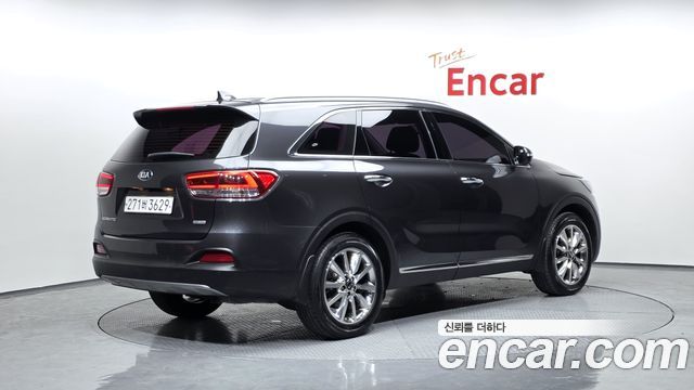 Kia Sorento Diesel 2.0 2WD Prestige — пробег 135 847 км — фото 2 из 5
