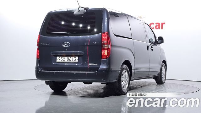 Hyundai Starex Van 5-Seater Smart — пробег 62 369 км — фото 2 из 5