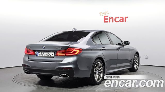 BMW 5-Series 530i xDrive M Sport Package Plus — пробег 163 565 км — фото 2 из 5