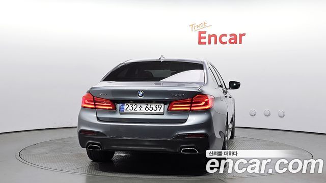 BMW 5-Series 530i xDrive M Sport Package Plus — пробег 163 565 км — фото 4 из 5