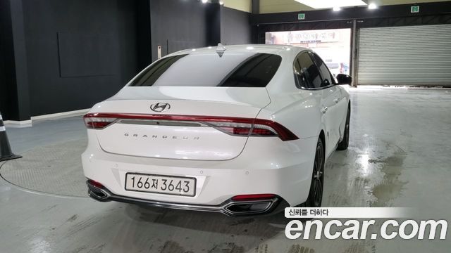 Hyundai Grandeur из Кореи Encar