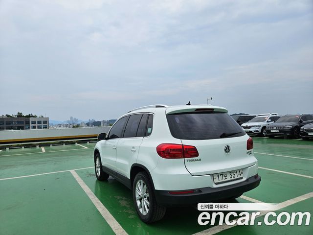 Volkswagen Tiguan 2.0 TDI Comfort 5N — пробег 292 000 км — фото 4 из 5