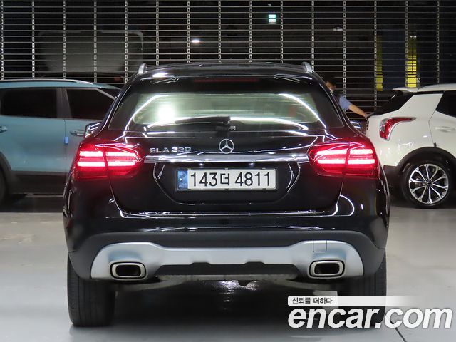 Mercedes-Benz GLA-Class GLA220 Premium — пробег 118 000 км — фото 4 из 5