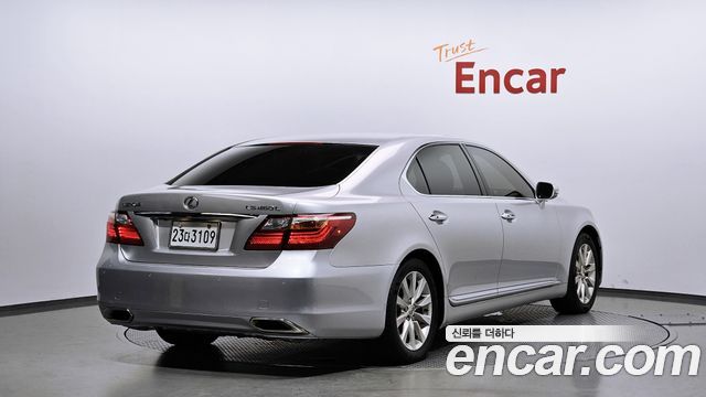 Lexus LS из Кореи Encar