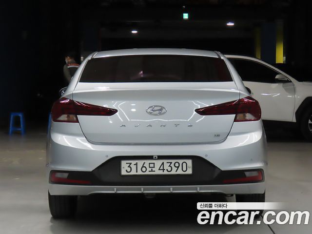 Hyundai AVANTE из Кореи Encar