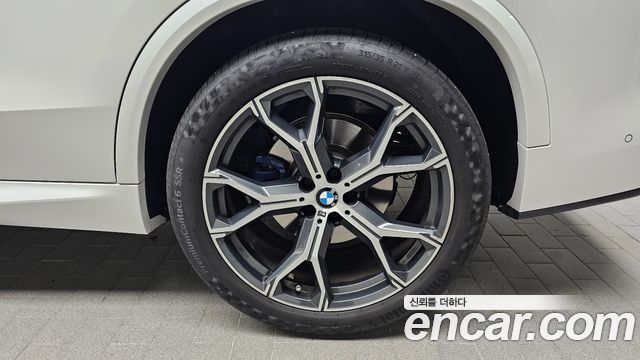 BMW X5 xDrive 40i M Sport — пробег 27 712 км — фото 5 из 5