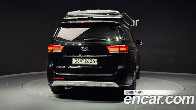 Kia Carnival 9-seater Prestige — пробег 166 900 км — фото 4 из 5
