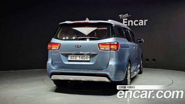 Kia Carnival из Кореи Encar