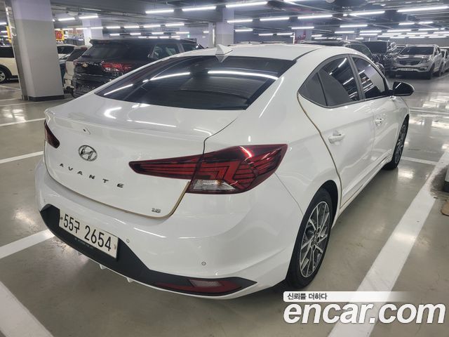 Hyundai AVANTE из Кореи Encar
